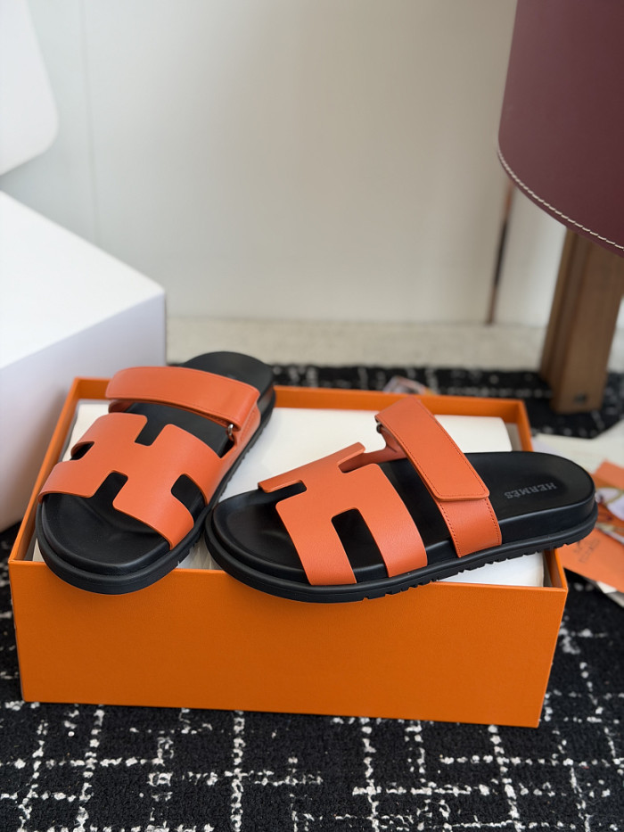 H**me5 Sandal 64