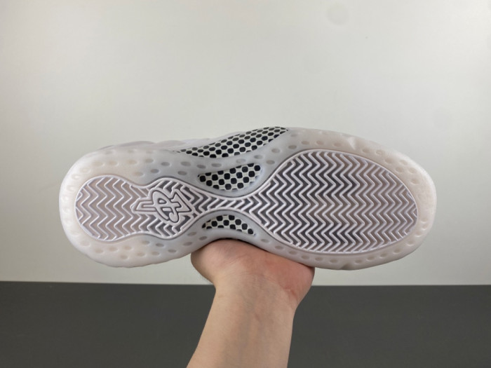 Nike Air Foamposite One “Triple White”-HJ5195-100