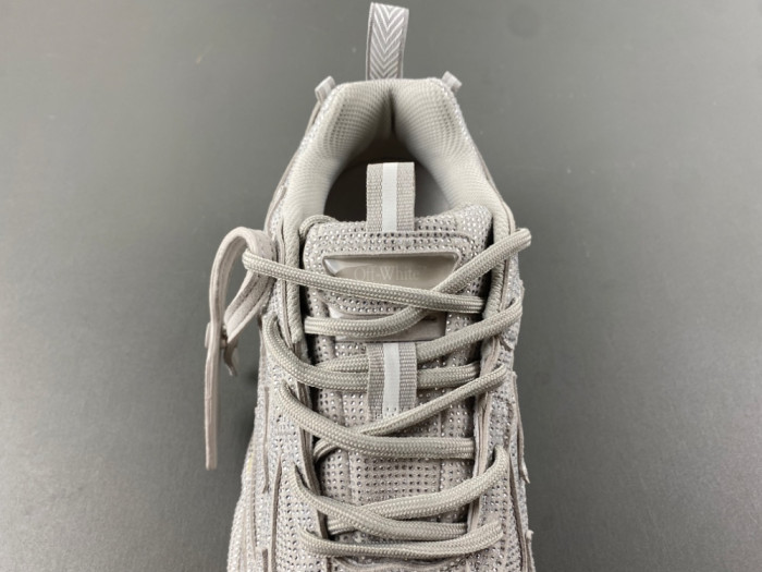 OFF-WHITE OW-61