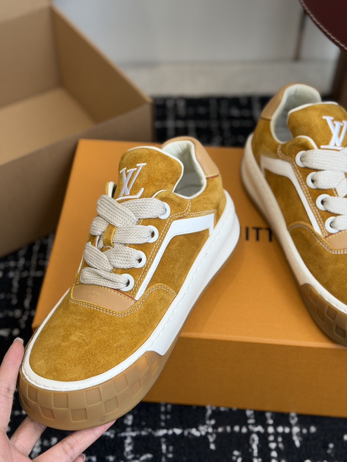 LV snekaers 302