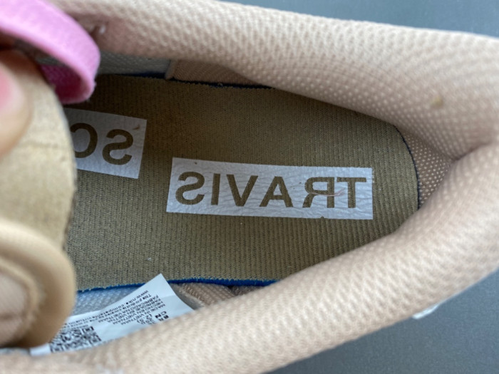 Travis Scott x Air Jordan 1 Low -DM7866-106