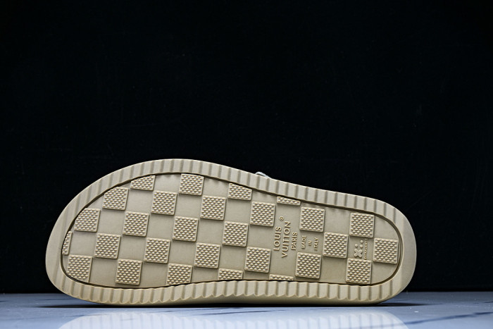 L&V sandal 98