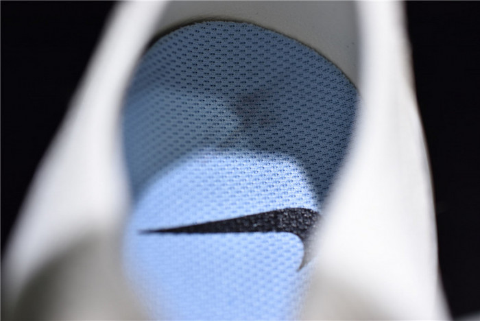 nike epic react flyknit 2 running shoe bq8927-100