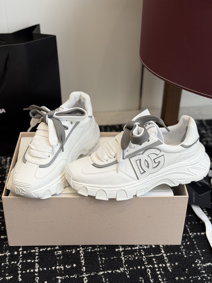 DG SNEAKER