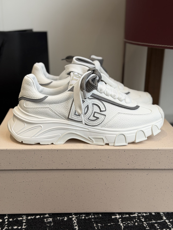 DG SNEAKER