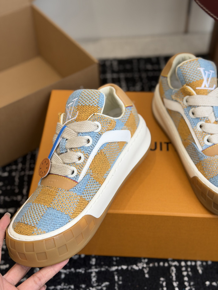 LV snekaers 301