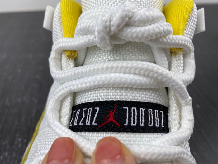 air jordan 11 low wmns “yellow snakeskin”-ah7860-107