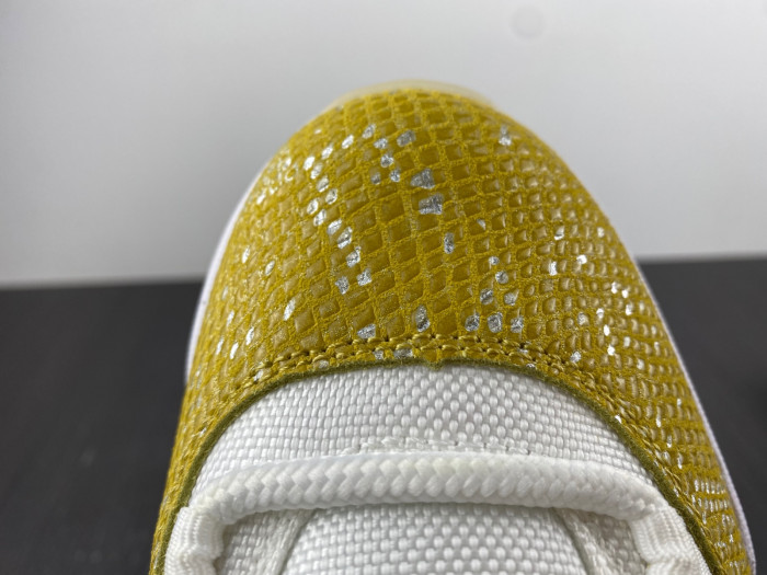 air jordan 11 low wmns “yellow snakeskin”-ah7860-107