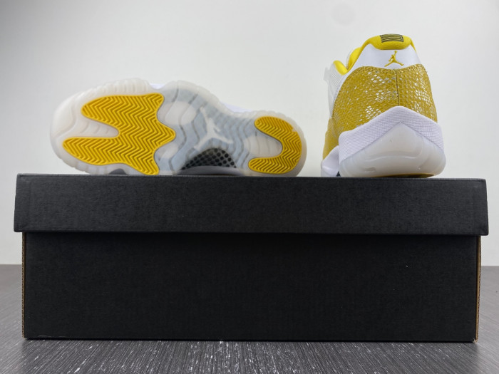 air jordan 11 low wmns “yellow snakeskin”-ah7860-107