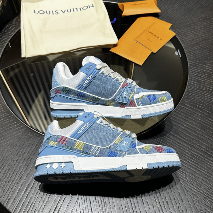 LV snekaers 133