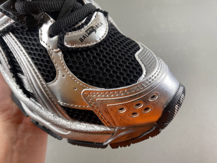 SNEAKER RUNNER 53
