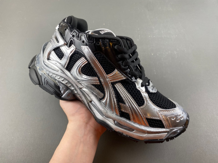 SNEAKER RUNNER 53