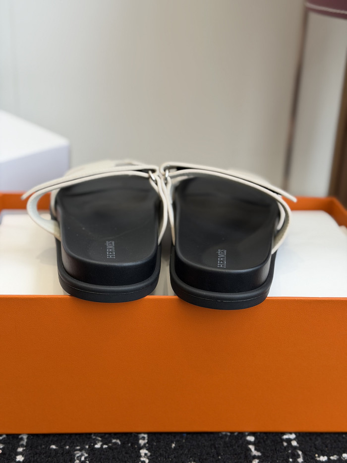 H**me5 Sandal 66