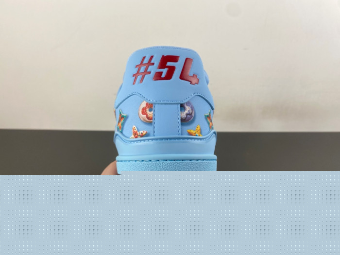 LV snekaers 311