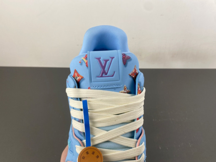 LV snekaers 311