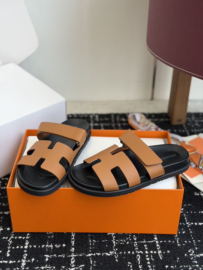 H**me5 Sandal 61