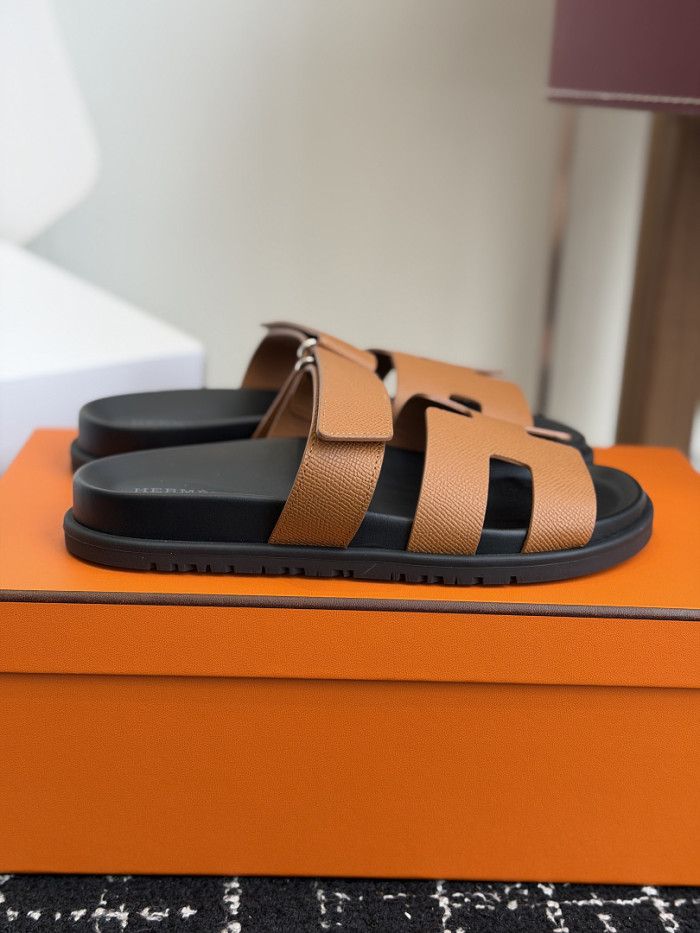 H**me5 Sandal 61