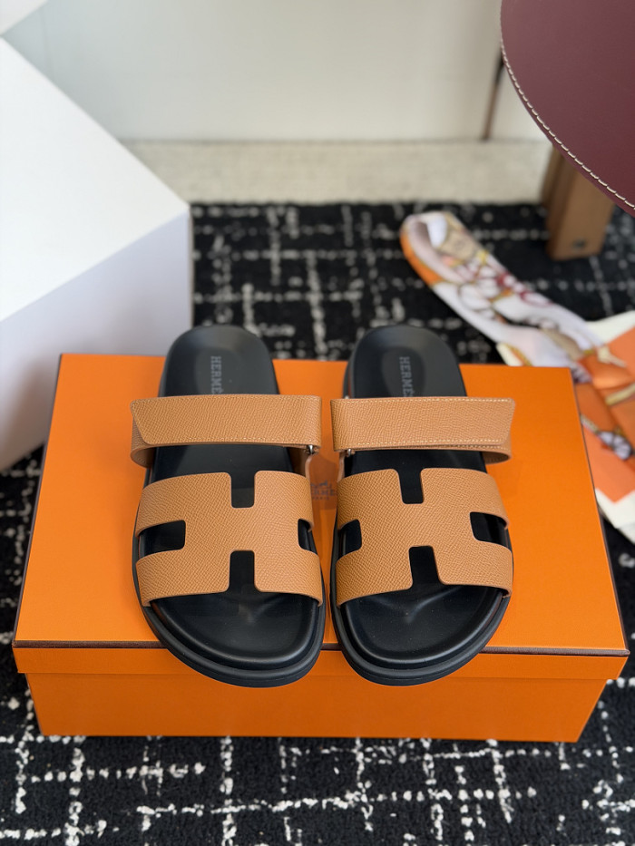 H**me5 Sandal 61
