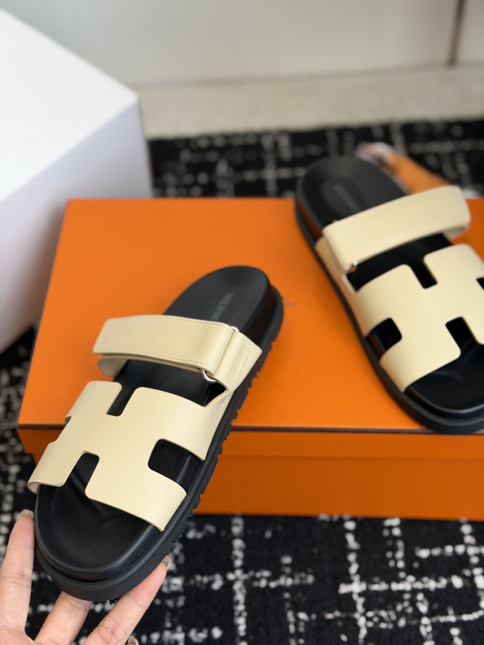 H**me5 Sandal 65