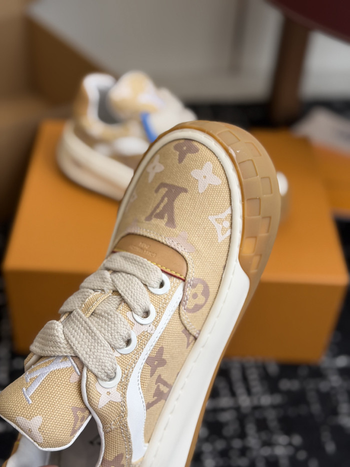LV snekaers 294