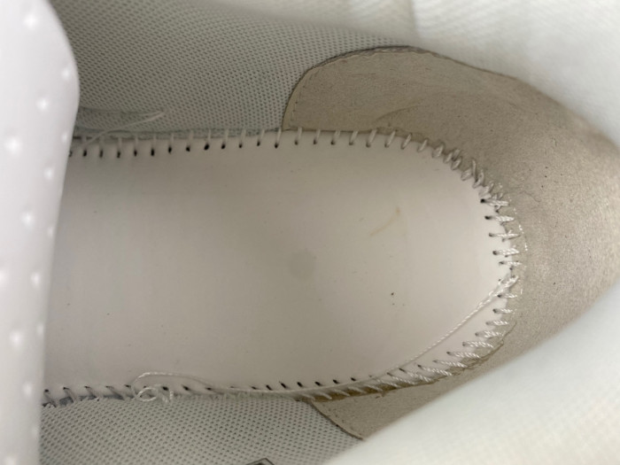 off-white out of office -30