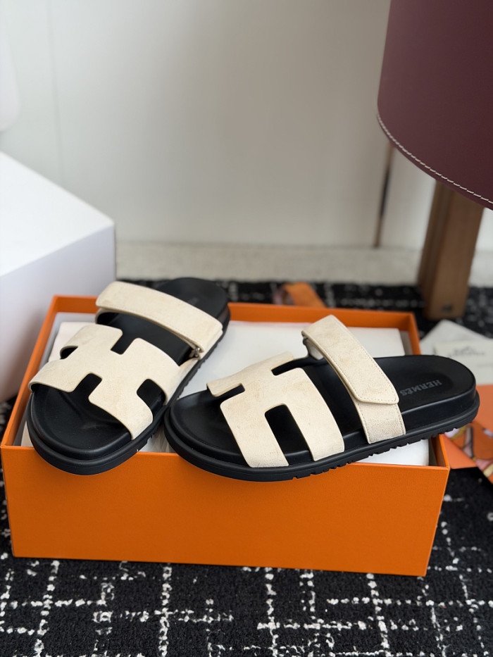 H**me5 Sandal 77