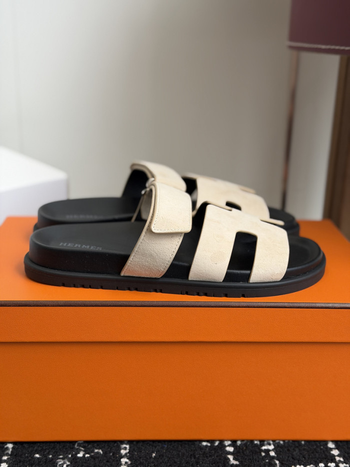 H**me5 Sandal 77