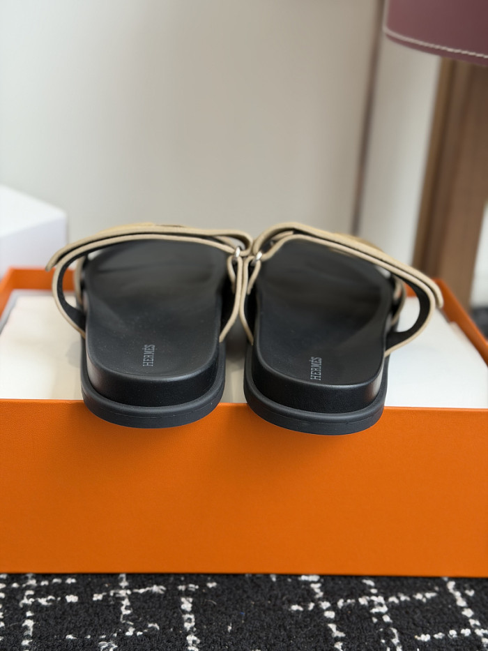 H**me5 Sandal 76