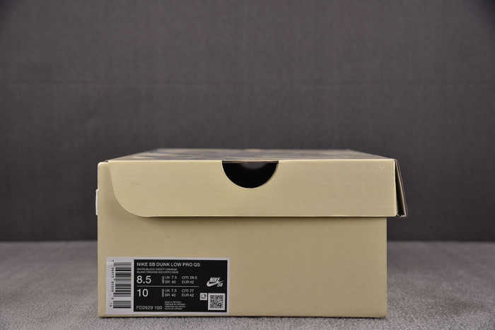 NK SB Dunk Low TIGHTBOOTH-FD2629-100