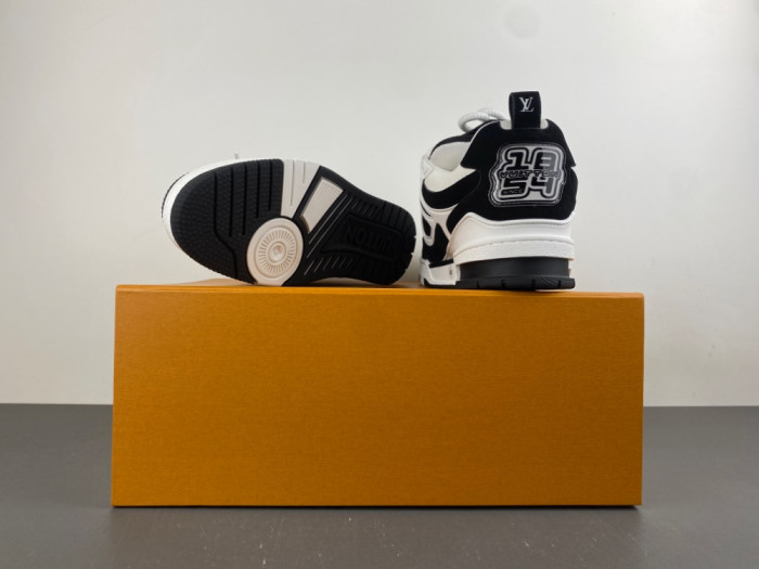 LV snekaers 281