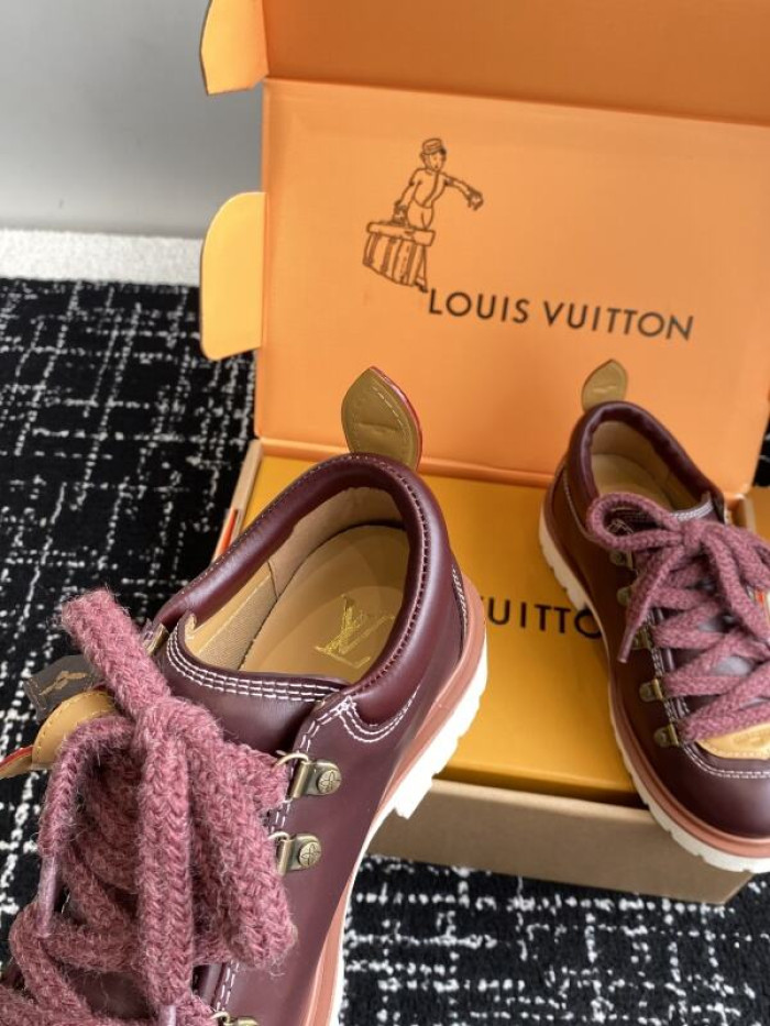 LV snekaers 227