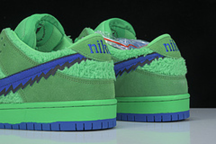 grateful dead x nike sb dunk low“ green bear” cj5378-300