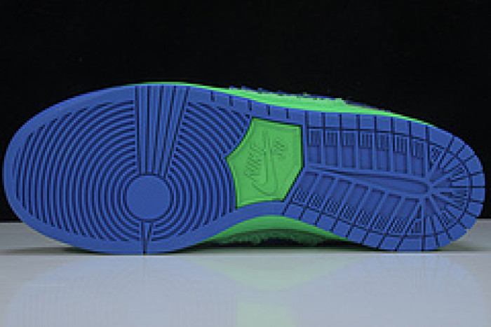 grateful dead x nike sb dunk low“ green bear” cj5378-300