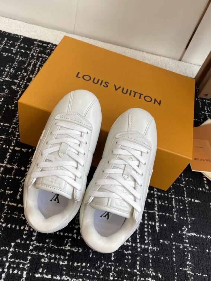 LV snekaers 218