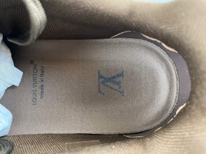 LV snekaers 282