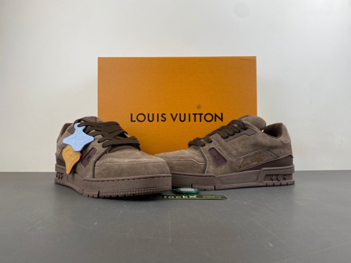 LV snekaers 282