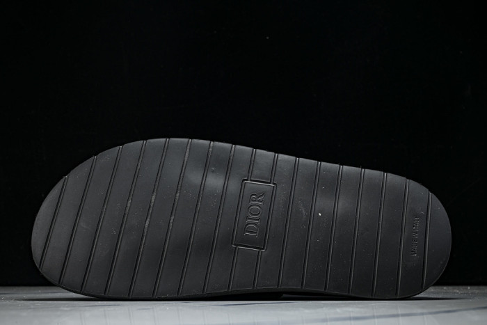 D10r SANDAL 17