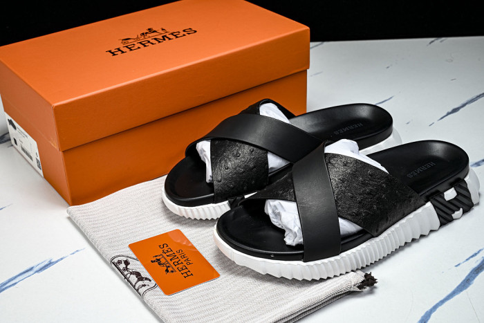 H**me5 Sandal 41