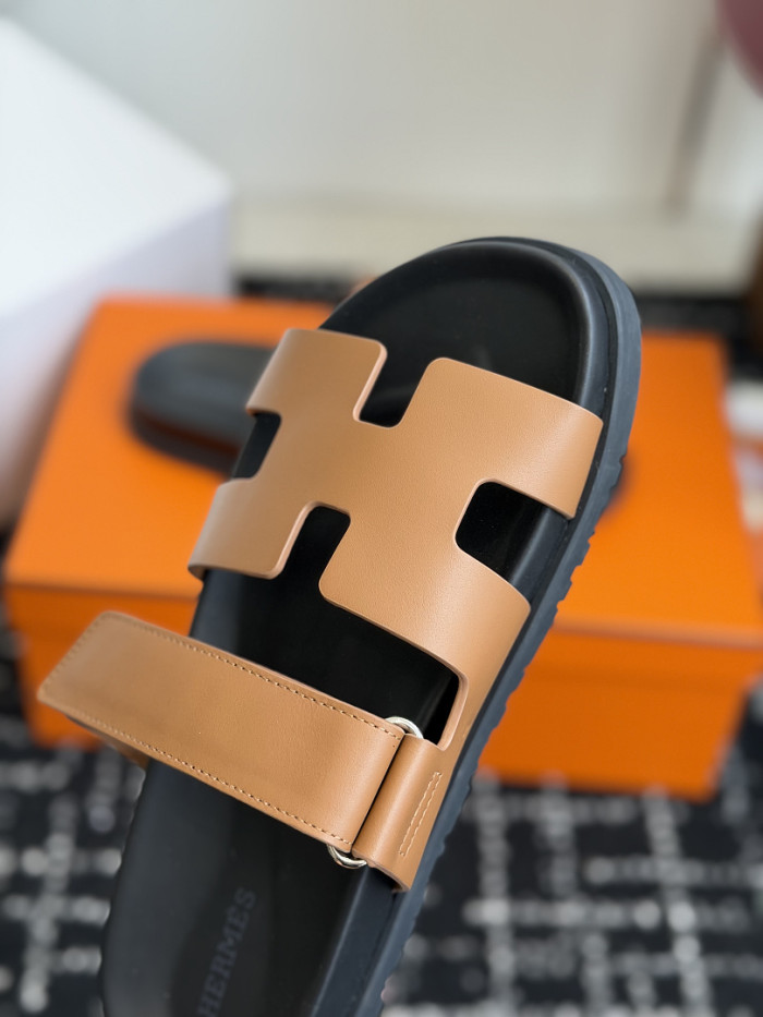 H**me5 Sandal 62