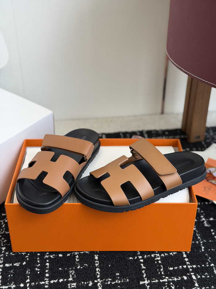 H**me5 Sandal 62
