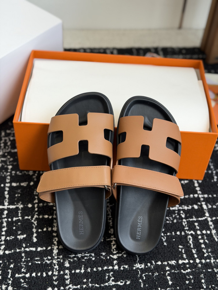 H**me5 Sandal 62
