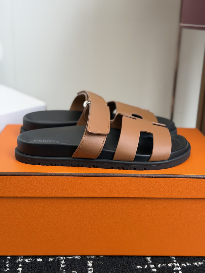 H**me5 Sandal 62