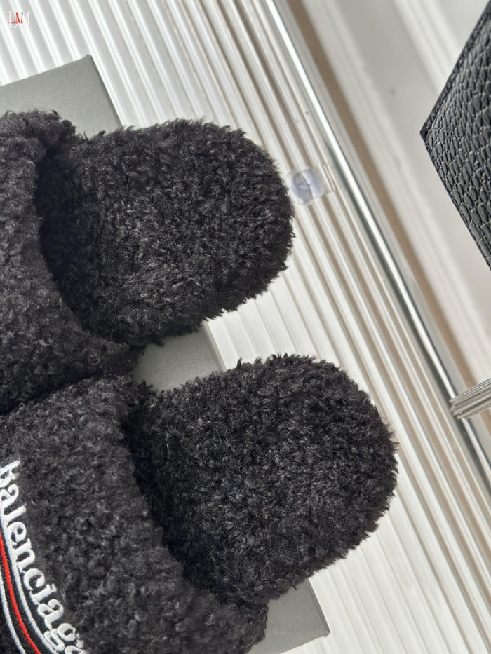 Balenciaga Sandal 14