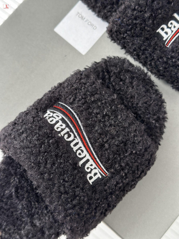 Balenciaga Sandal 14