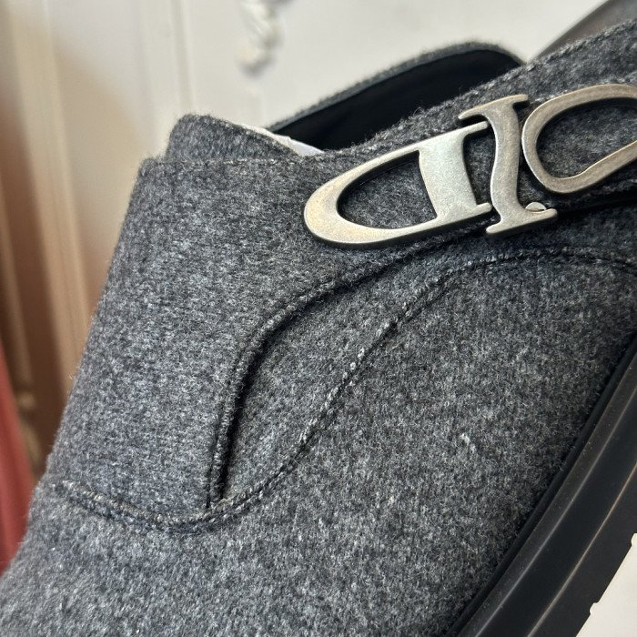D10r SANDAL 20