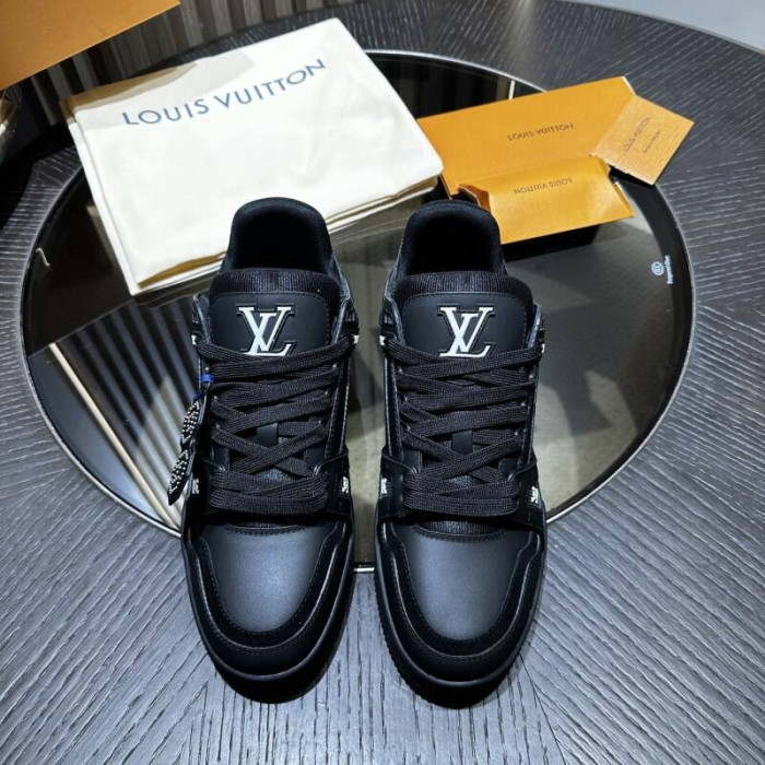 LV snekaers 212