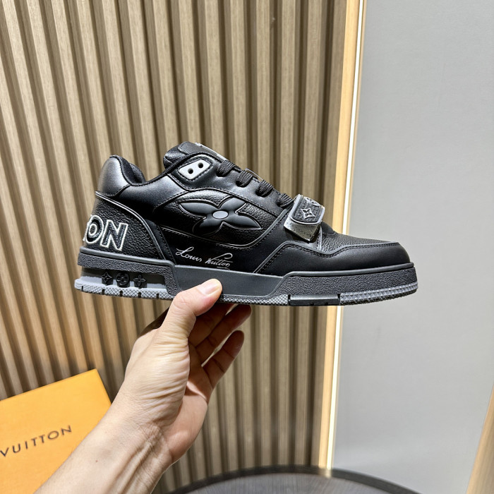 LV snekaers 263