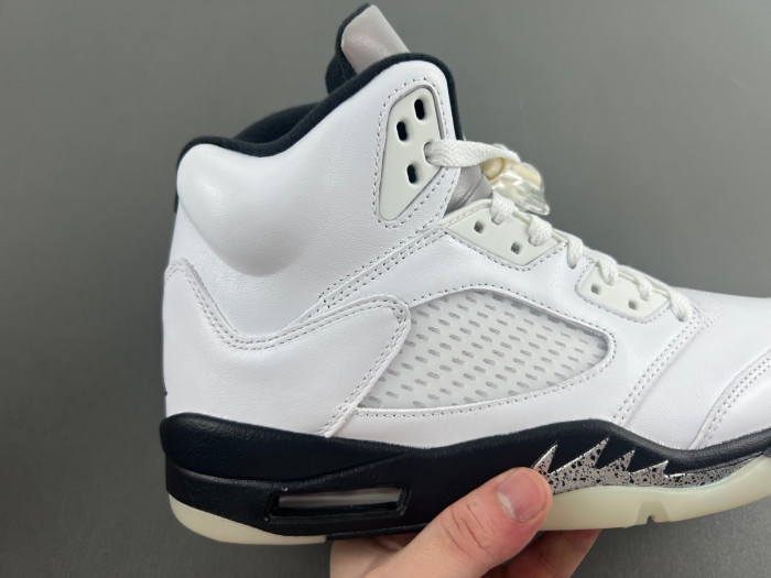 Air Jordan 5 Retro "White and Black"-DD0587-110