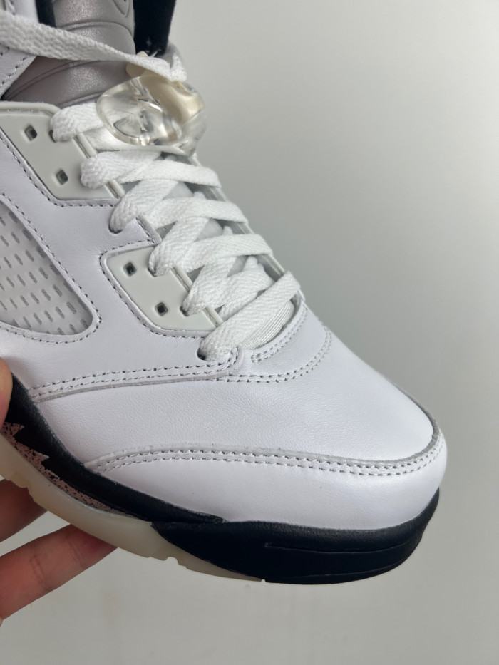 Air Jordan 5 Retro "White and Black"-DD0587-110