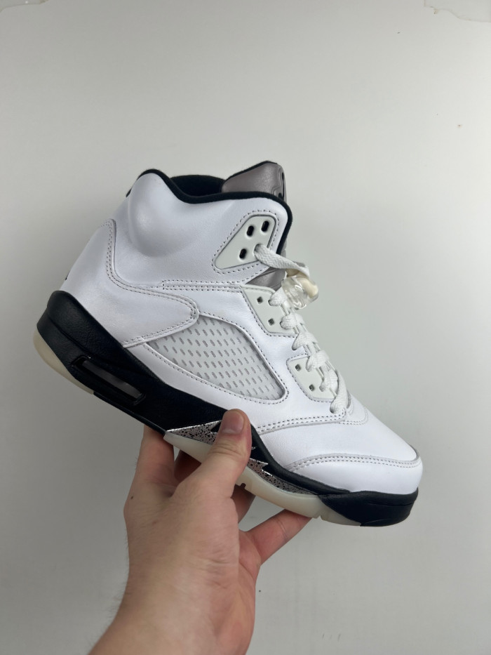 Air Jordan 5 Retro "White and Black"-DD0587-110